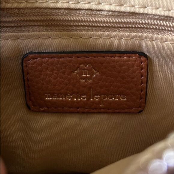 PREOWNED … NANETTE LEPORE Wristlet - Picture 4 of 4